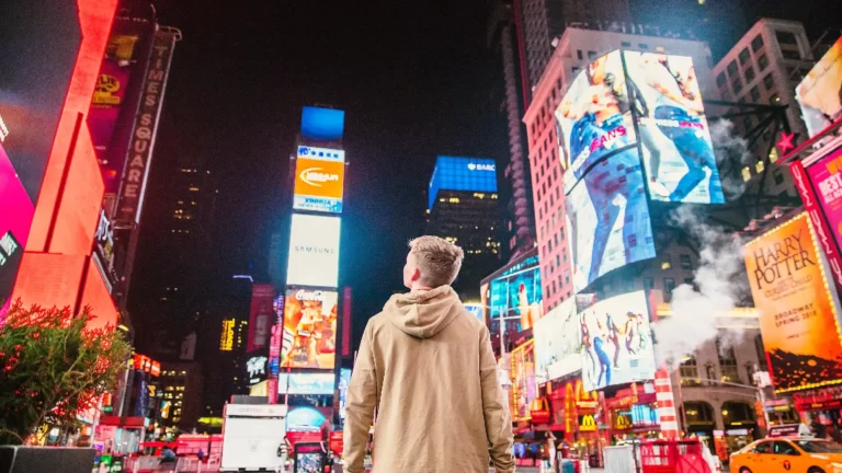 реклама Маркетинг-тренды. Многоканальная реклама - золото 2022 года